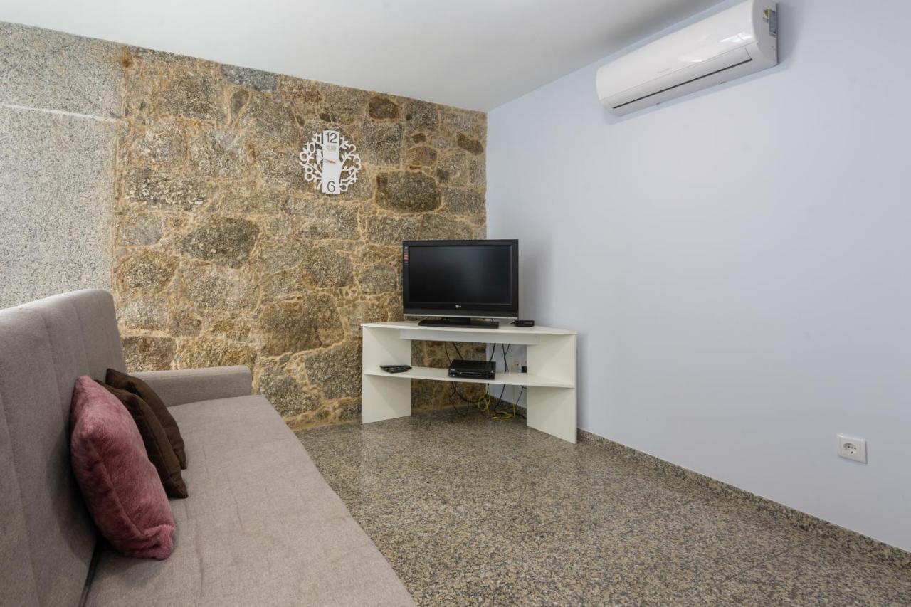 Aldeamento Casas Do Alto Do Vez Apartment Balouta Exterior foto